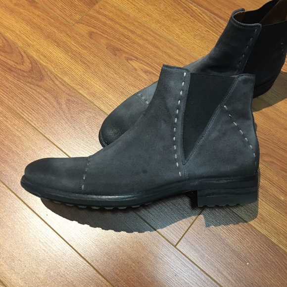 Italian made Men’s suede boot - Picture 2 of 4